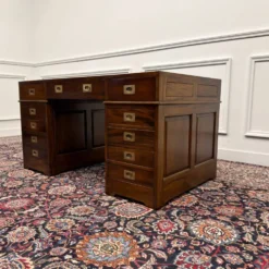 Bureau anglais classique avec cuir noir