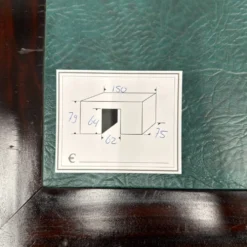 Bureau anglais classique avec incrustation en cuir vert