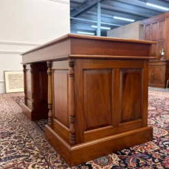 Bureau anglais classique en cuir marron