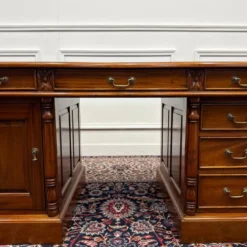 Bureau anglais classique en cuir marron