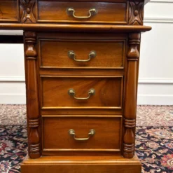 Bureau anglais classique en cuir marron