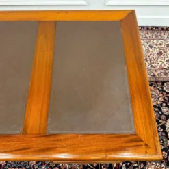 Bureau anglais classique en cuir marron
