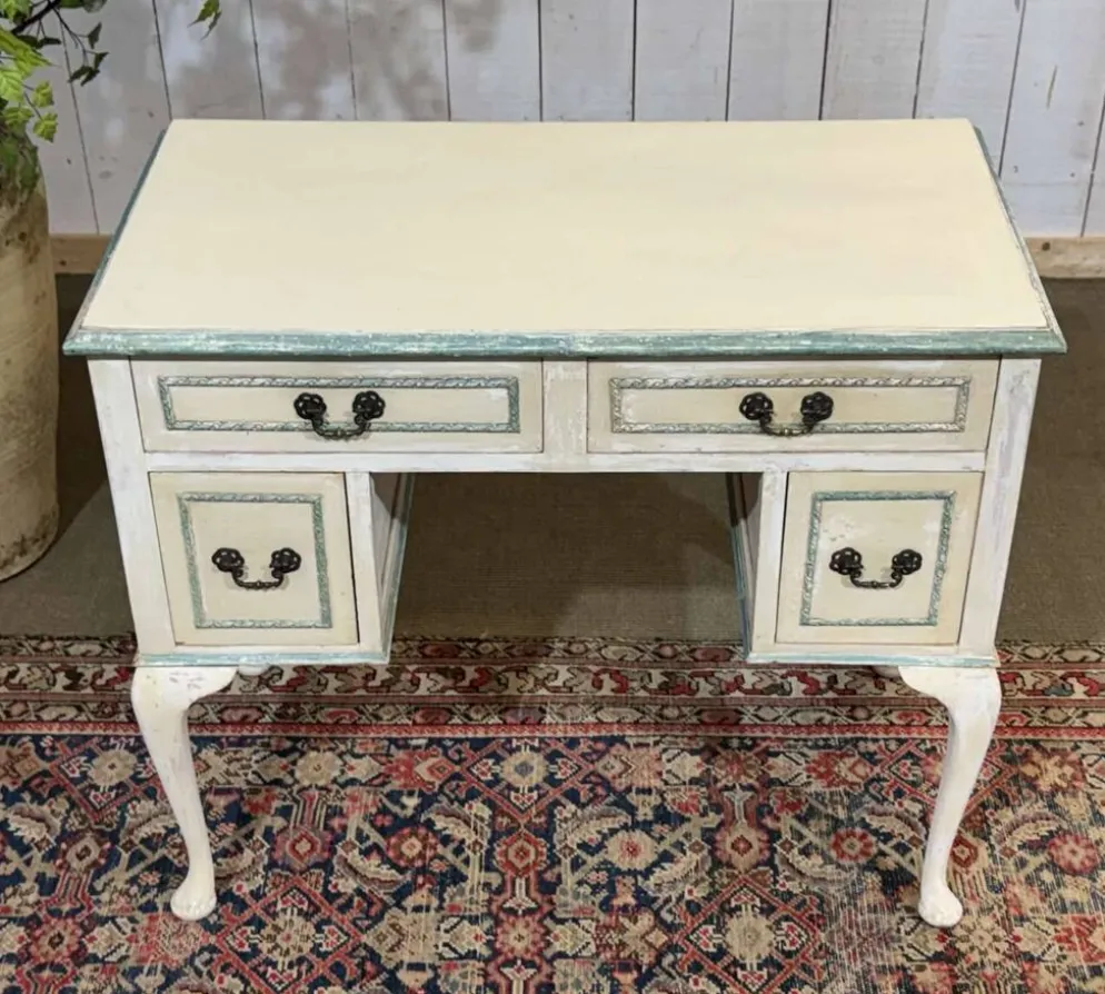Bureau anglais en sapin des années 1950