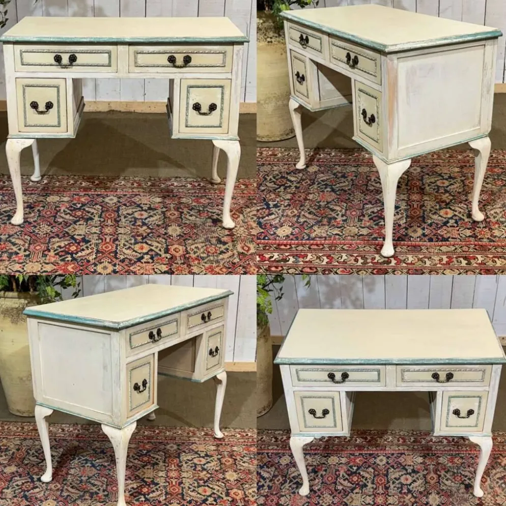 Bureau anglais en sapin des années 1950