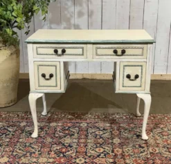Bureau anglais en sapin des années 1950