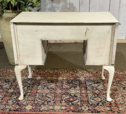 Bureau anglais en sapin des années 1950