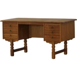 Bureau autoportant en Oak par Henning Kjærnulf, Modernité danoise du milieu du siècle, années 1950