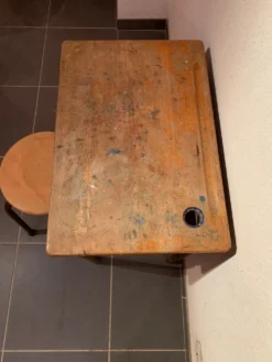 Bureau avec tabouret