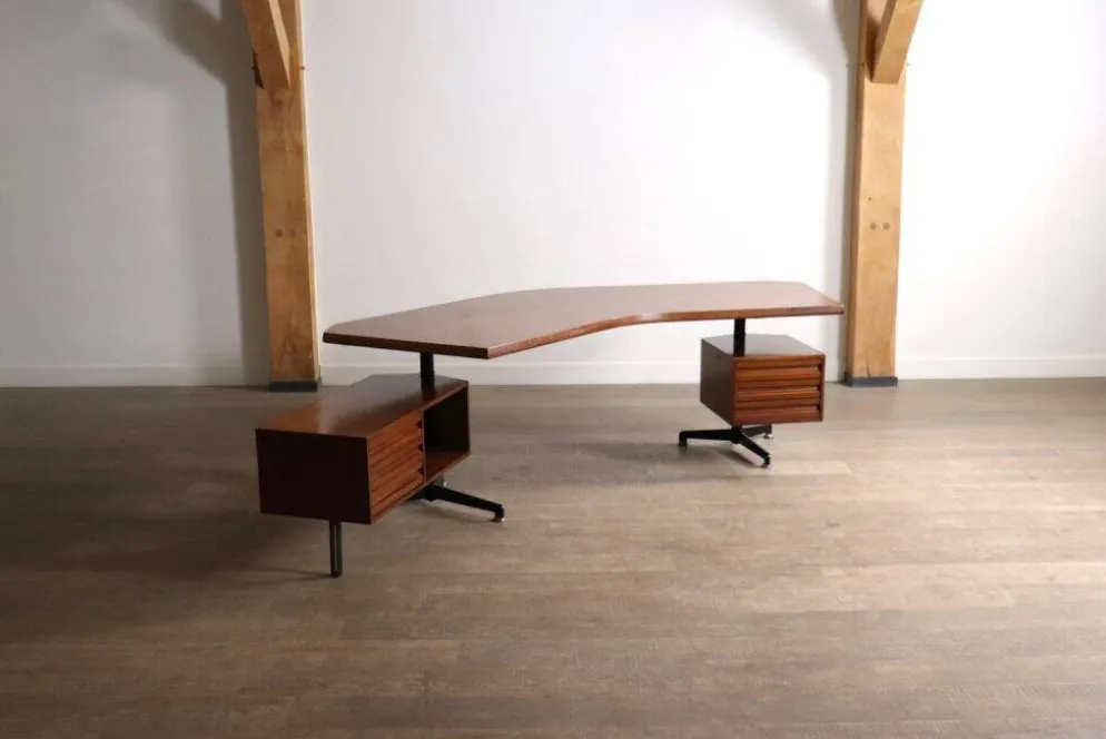 Bureau Boomerang T96 d'Osvaldo Borsani pour Tecno, Italie, 1956