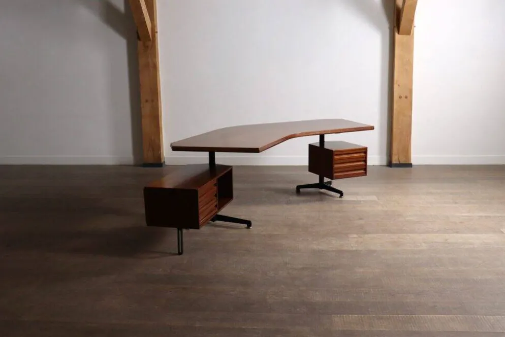 Bureau Boomerang T96 d'Osvaldo Borsani pour Tecno, Italie, 1956