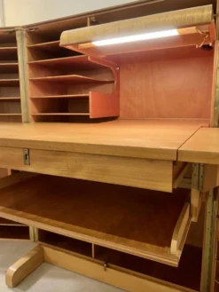 Bureau cabinet pliant 