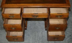 Bureau à caissons géorgien en chêne restauré vers 1800