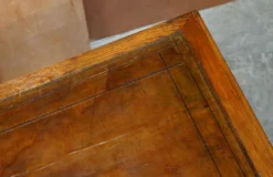 Bureau à caissons géorgien en chêne restauré vers 1800