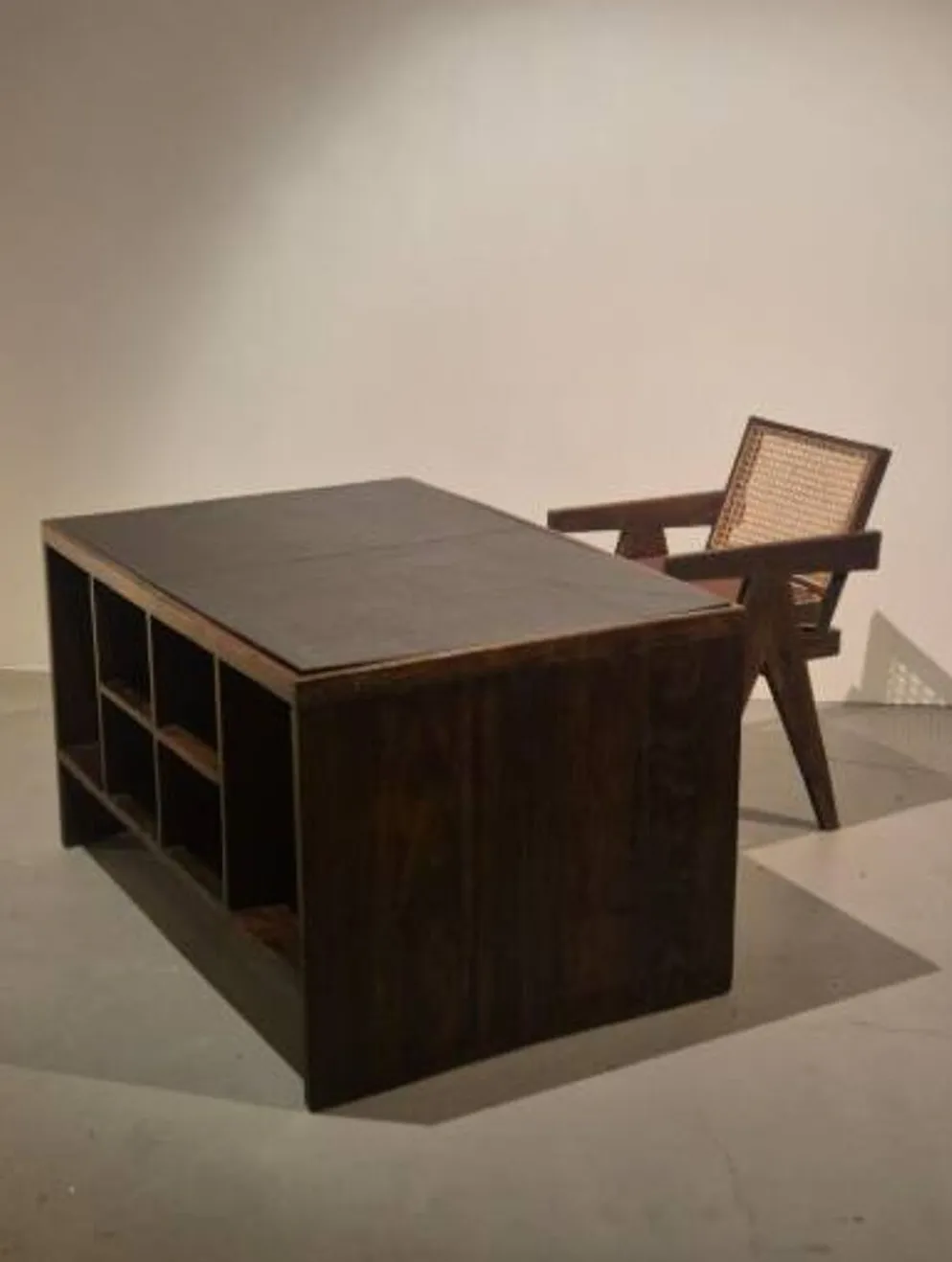 Bureau à casiers Original Pierre Jeanneret PJ-BU-02-A, Mid-Century Modern