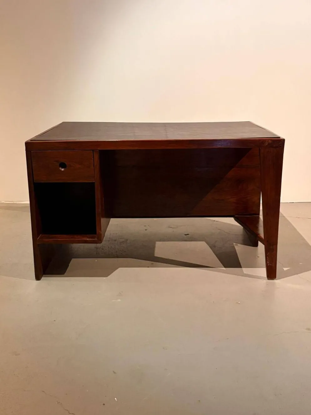 Bureau à casiers Original Pierre Jeanneret PJ-BU-02-A, Mid-Century Modern