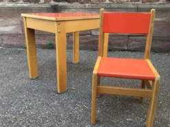 Bureau & chaise enfant école maternelle vintage