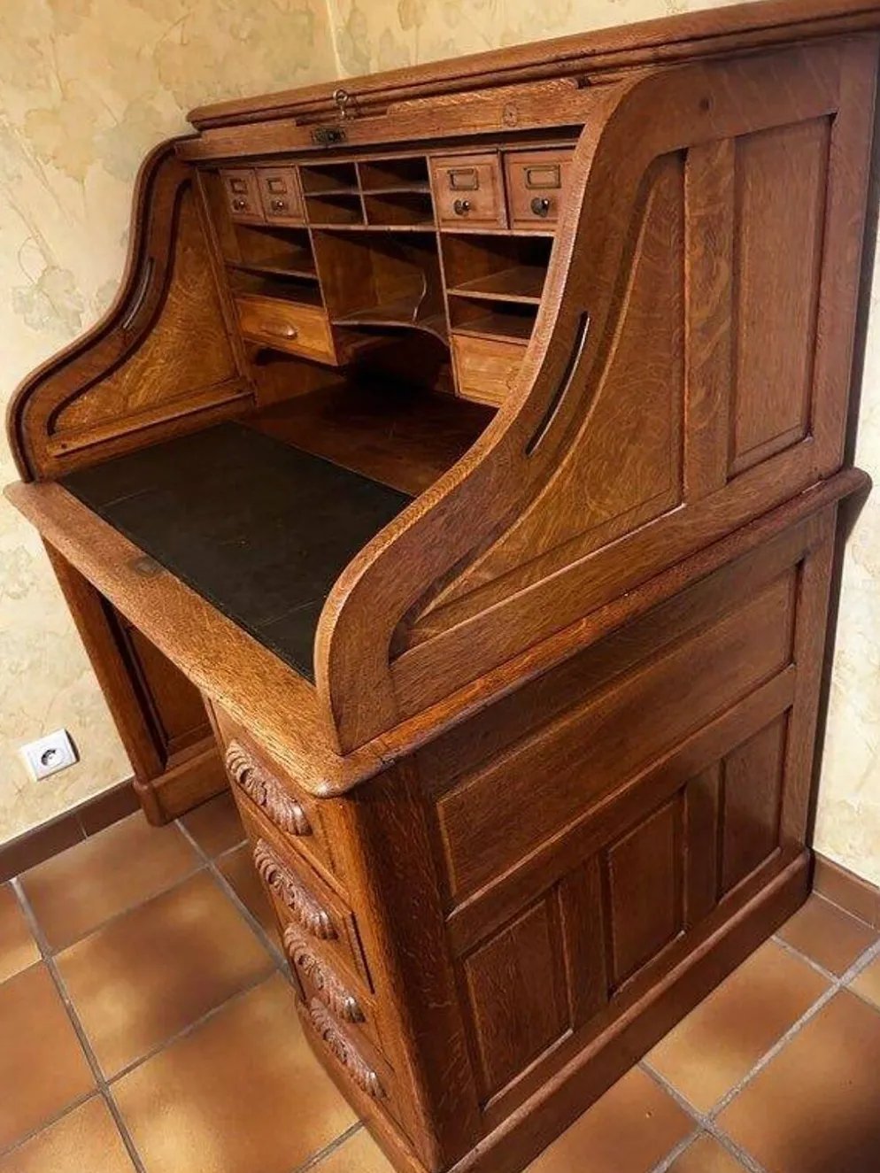 Bureau chêne avec volet coulissant et chaise bois cuir