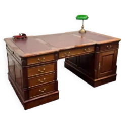 Bureau classique en cuir bordeaux Partnerdesk