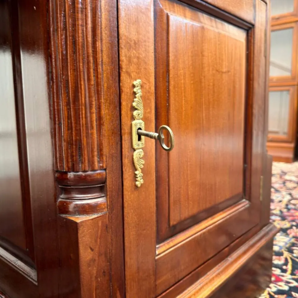 Bureau classique en cuir bordeaux Partnerdesk
