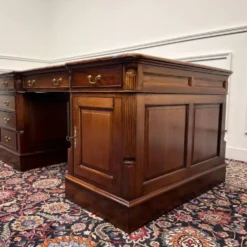Bureau classique en cuir bordeaux Partnerdesk