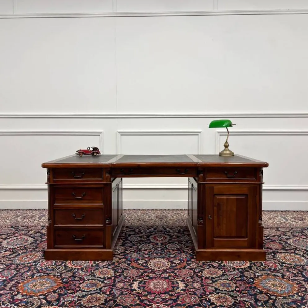 Bureau classique partenaire en cuir noir
