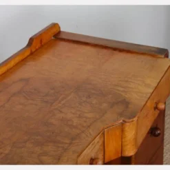 Bureau/coiffeuse en bois de loupe datant des années 1930