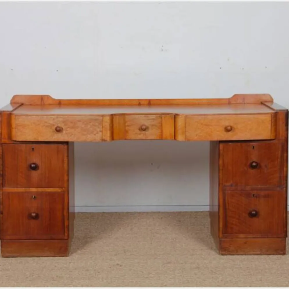 Bureau/coiffeuse en bois de loupe datant des années 1930