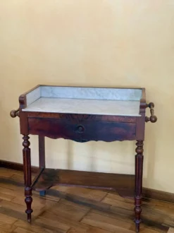 Bureau coiffeuse en bois et marbre