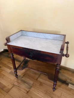 Bureau coiffeuse en bois et marbre