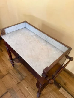 Bureau coiffeuse en bois et marbre
