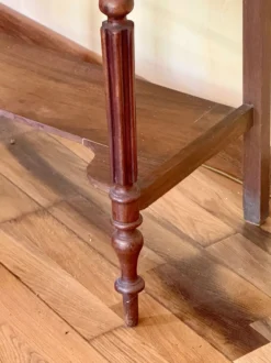Bureau coiffeuse en bois et marbre