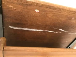 Bureau écolier avec son encrier signé