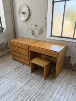 Bureau + commode + tabouret pin Maison Regain Savoie