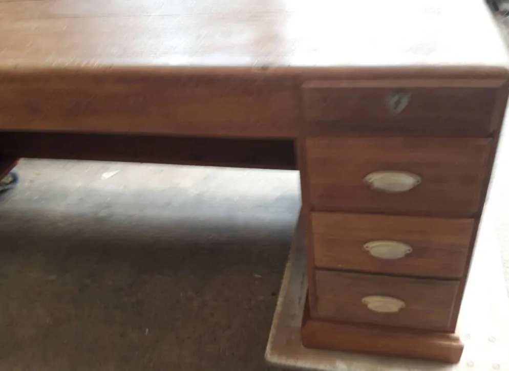 Bureau comptoir en bois exotique