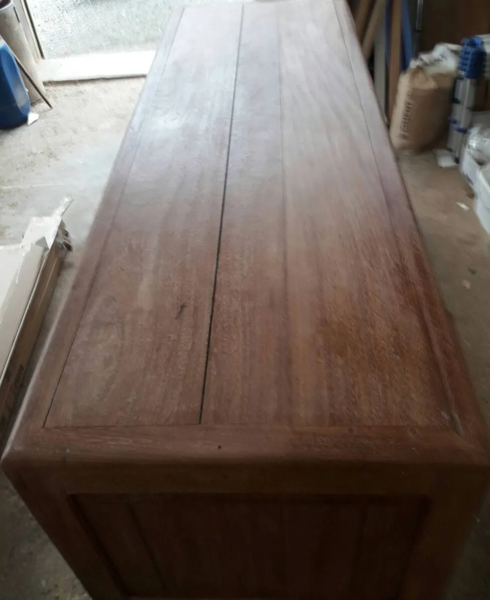 Bureau comptoir en bois exotique