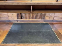 Bureau à cylindre bibliothèque époque Louis XVI en acajou et noyer