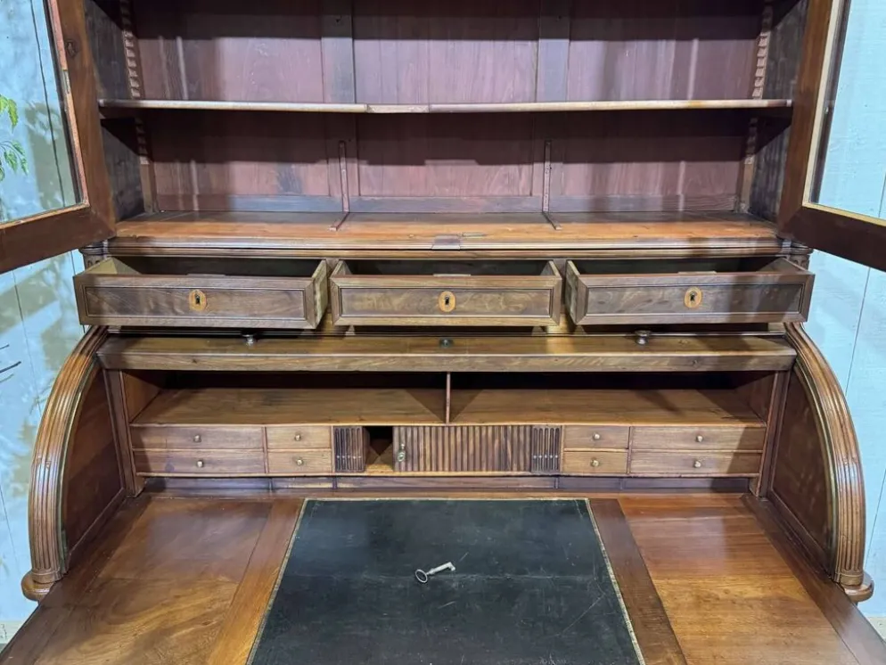 Bureau à cylindre bibliothèque époque Louis XVI en acajou et noyer