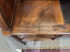 Bureau à cylindre bibliothèque époque Louis XVI en acajou et noyer