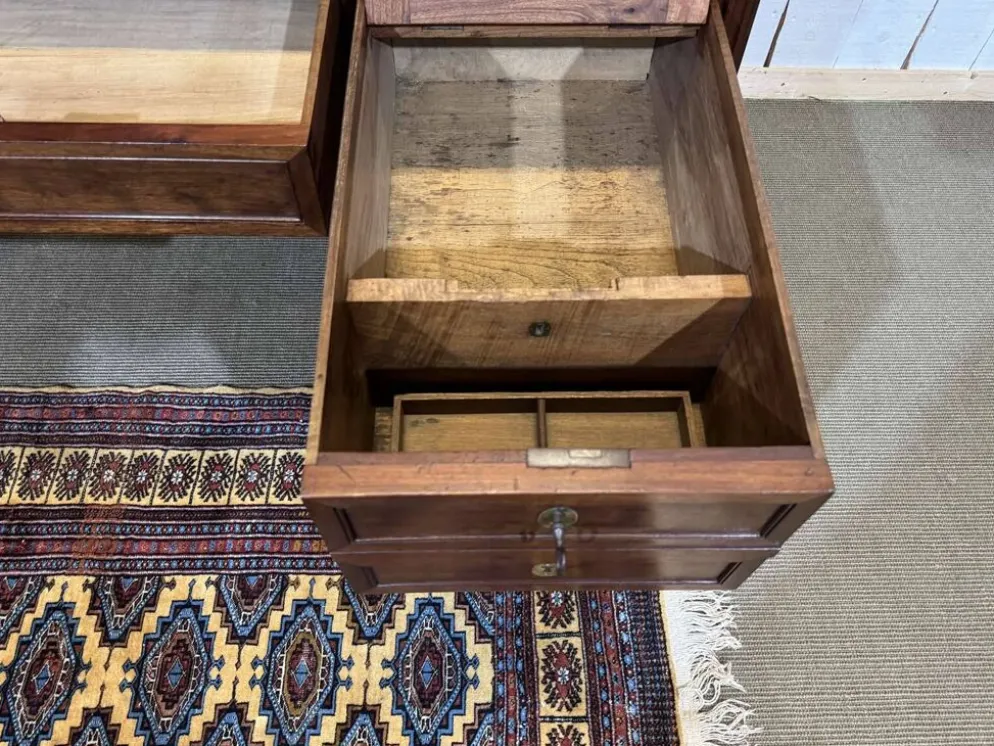 Bureau à cylindre bibliothèque époque Louis XVI en acajou et noyer