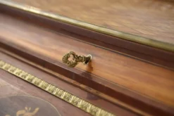 Bureau à cylindre de style Louis XVI en marqueterie époque Napoléon III