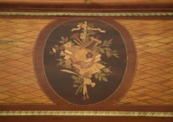 Bureau à cylindre de style Louis XVI en marqueterie époque Napoléon III