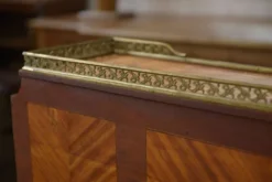 Bureau à cylindre de style Louis XVI en marqueterie époque Napoléon III