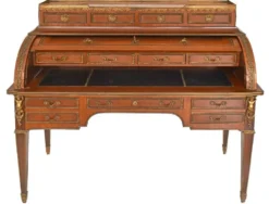 Bureau à cylindre de style Louis XVI en marqueterie