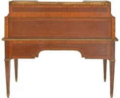 Bureau à cylindre de style Louis XVI en marqueterie