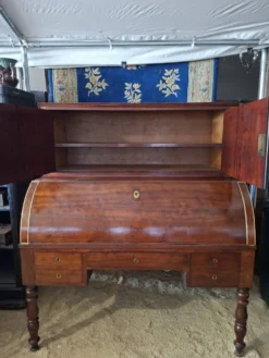 Bureau à cylindre en acajou– époque XIXe siècle (om)