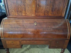 Bureau à cylindre en acajou– époque XIXe siècle (om)