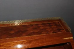 Bureau à cylindre en marqueterie de style Louis XVI