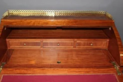 Bureau à cylindre en marqueterie de style Louis XVI