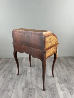 Bureau à cylindre en marqueterie de style Louis XV, XIXe siècle