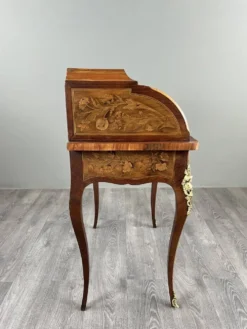Bureau à cylindre en marqueterie de style Louis XV, XIXe siècle